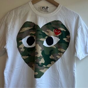 Men’s play by comme de garçon t-shirt, size XL